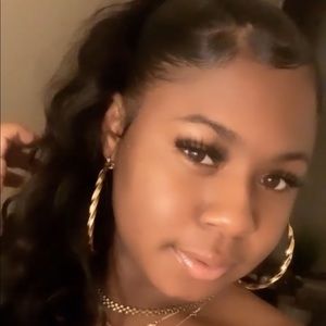 Meet your Posher, Jazmin